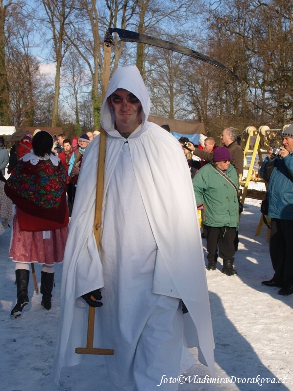 Masopust 2013 na Sychrově - folklorní soubor Horačky