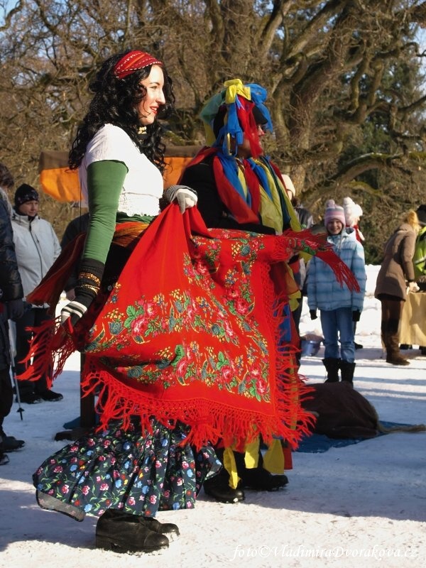 Masopust 2013 na Sychrově - folklorní soubor Horačky (5)