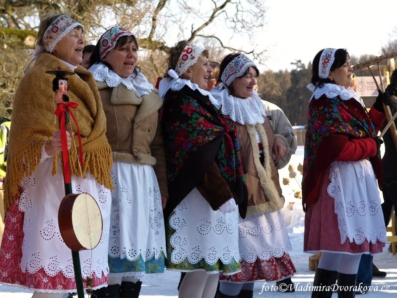 Masopust 2013 na Sychrově - folklorní soubor Horačky (6)