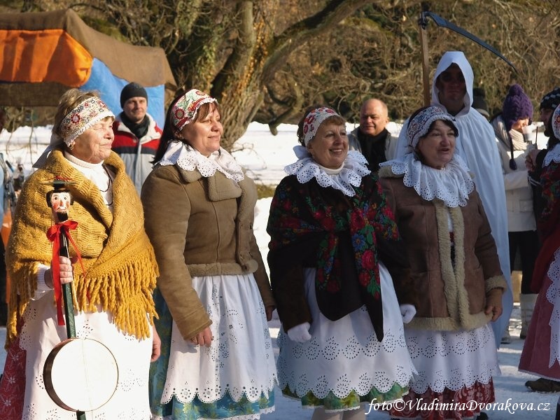 Masopust 2013 na Sychrově - folklorní soubor Horačky (16)