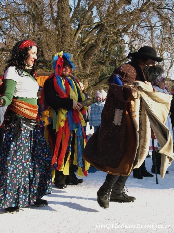 Masopust 2013 na Sychrově - folklorní soubor Horačky (54)