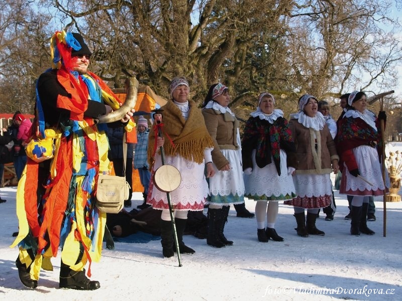 Masopust 2013 na Sychrově - folklorní soubor Horačky (55)