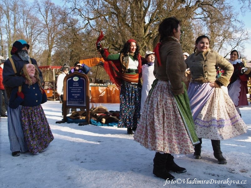 Masopust 2013 na Sychrově - folklorní soubor Horačky (58)